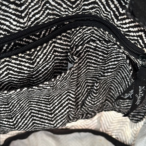 Thirty-One Black and White Chevron Shoulder Bag - Picture 13 of 14